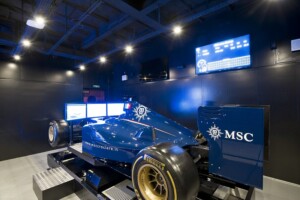 MSCディヴィーナ F1 シミュレーター