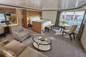 セブンシーズ・ボイジャー SS セブンシーズスイート 部屋 約36.4～45.7㎡／バルコニー部分 約15.9～26.3㎡（1）